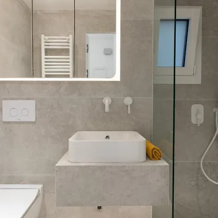 公寓 Homevision - Central & Quiet Design Condo