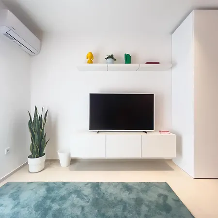 Homevision - Boutique Pop Up - Center Apartment *
