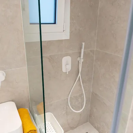 Homevision - Central & Quiet Design Condo * Thessaloniki